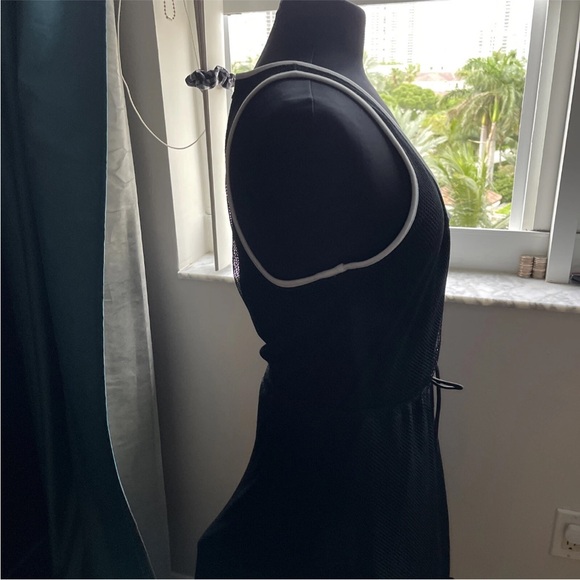 Hunter Black Mesh Garment with White Trim - Picture 2 of 7